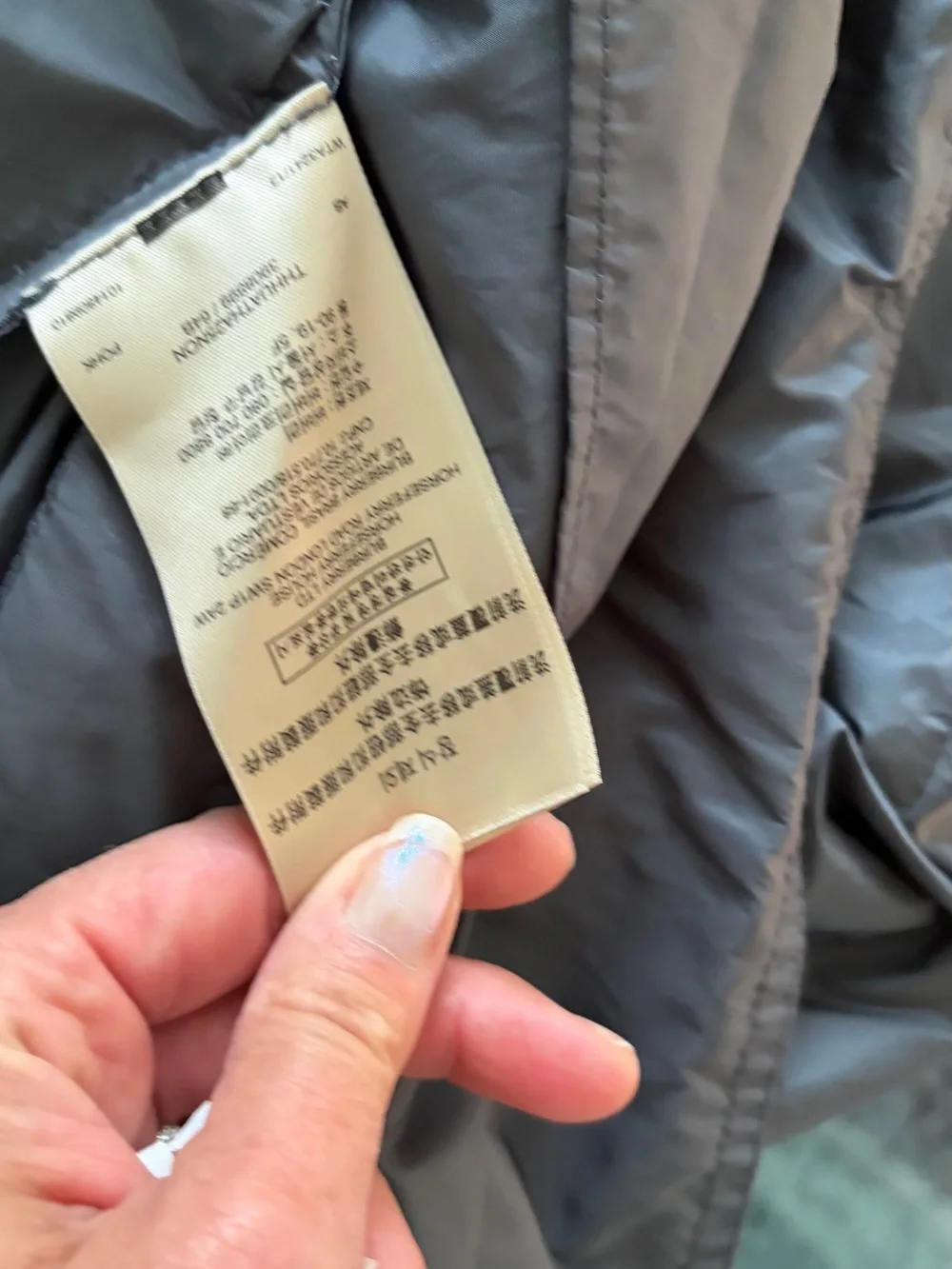 Burberry Women's Double-Breasted Trench Coat in Charcoal Gray - Picture 6 of 8